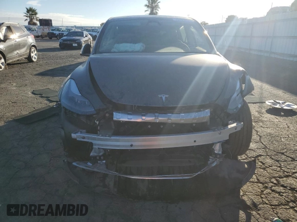 2024 Tesla Model Y Long Range с VIN 7SAYGDEE3RF008119, выставлен на аукционе Copart как лот 76385264 с пробегом 2 918 миль миль и Списание • Salvage title. История ставок и продаж доступна на DreamBid. Изображение 5.