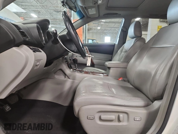 2011 Toyota Highlander Limited with VIN 5TDDK3EH5BS071335, listed as a Copart auction lot 59509395 with 195,068 mi miles and Salvage title. Bid and sale history available at DreamBid. Image 7.