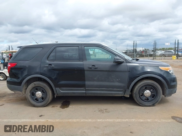 2013 Ford Police Interceptor Utility z VIN 1FM5K8AR6DGC72895, wystawiony jako IAAI lot #42239370 z przebiegiem 210 128 mil mil oraz . Historia ofert i sprzedaży dostępna na DreamBid. Obrazek 13.