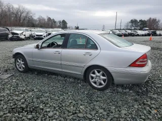 2002 Mercedes-Benz C 230/260/280/320 with VIN WDBRF64J12F268260, listed as a Copart auction lot 83299754 with 159,243 mi miles and Salvage Title. Bid and sale history available at DreamBid. Image 2.