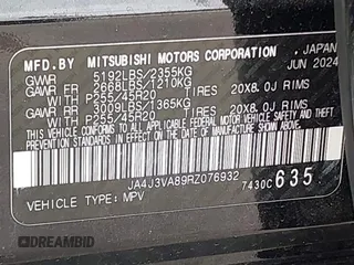 2024 Mitsubishi Outlander SE z VIN JA4J3VA89RZ076932, wystawiony jako IAAI lot #42387815 z przebiegiem 18 228 mil mil oraz . Historia ofert i sprzedaży dostępna na DreamBid. Obrazek 9.