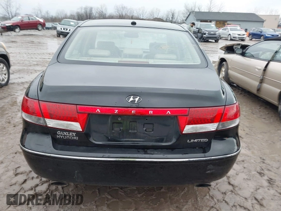 2008 Hyundai Azera Limited with VIN KMHFC46F68A296437, listed as a IAAI auction lot 41227512 with 139,672 mi miles. Bid and sale history available at carsss.com. Image 16.