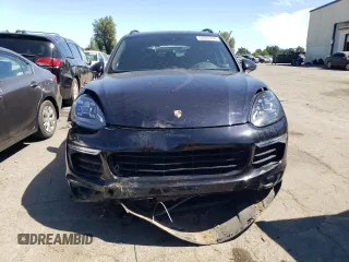 2017 Porsche Cayenne S E-Hybrid with VIN WP1AE2A22HLA68634, listed as a Copart auction lot 63874754 with 44,787 mi miles and Salvage title. Bid and sale history available at DreamBid. Image 5.