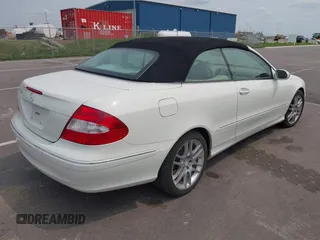 2009 Mercedes-Benz CLK 350 with VIN WDBTK56F89T108814, listed as a IAAI auction lot 42372071 with 45,755 mi miles and . Bid and sale history available at DreamBid. Image 4.