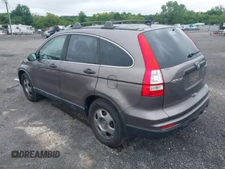 2010 Honda CR-V LX z VIN 5J6RE4H35AL097821, wystawiony jako IAAI lot #42526559 z przebiegiem 132 154 mil mil oraz . Historia ofert i sprzedaży dostępna na DreamBid. Obrazek 3.