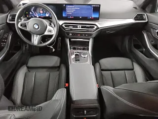 2024 BMW 3 Series 330i xDrive z VIN 3MW89FF05R8E63867, wystawiony jako Copart lot #89361635 z przebiegiem 20 190 mil mil oraz Czysty tytuł • Clean title. Historia ofert i sprzedaży dostępna na DreamBid. Obrazek 8.