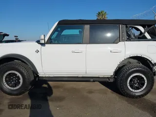 2021 Ford Bronco z VIN 1FMEE5DP7MLA93692, wystawiony jako IAAI lot #42222219 z przebiegiem 18 982 mil mil oraz . Historia ofert i sprzedaży dostępna na DreamBid. Obrazek 15.