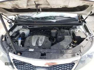2012 Kia Sorento LX with VIN 5XYKT4A29CG262282, listed as a Copart auction lot 60324863 with 319,140 mi miles and Non Repairable. Bid and sale history available at carsss.com. Image 12.