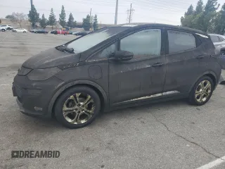 2017 Chevrolet Bolt EV LT z VIN 1G1FW6S04H4191007, wystawiony jako Copart lot #58529545 z przebiegiem 160 550 mil mil oraz Tytuł czysty. Historia ofert i sprzedaży dostępna na DreamBid. Obrazek 1.