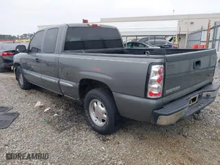 2002 GMC Sierra 1500 SLE with VIN 2GTEC19V321311642, listed as a IAAI auction lot 41508743 with 262,362 mi miles. Bid and sale history available at carsss.com. Image 3.
