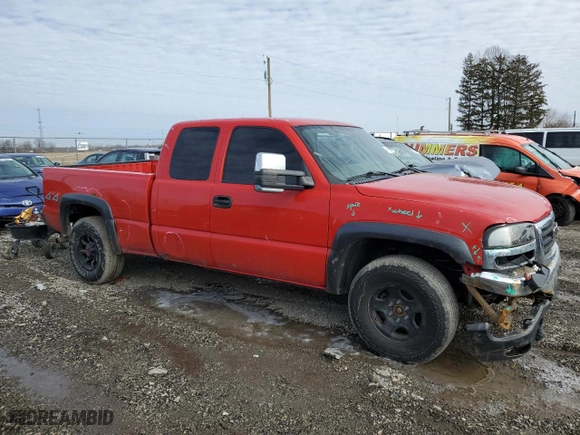 2004 GMC Sierra 1500 SLT with VIN 1GTEK19TX4E363269, listed as a Copart auction lot 44167365 with 224,933 mi miles and Salvage Title. Bid and sale history available at carsss.com. Image 4.