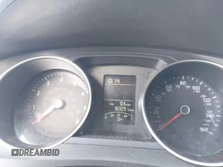 2015 Volkswagen Jetta SE z VIN 3VWD17AJ4FM235602, wystawiony jako IAAI lot #42073616 z przebiegiem 183 291 mil mil oraz . Historia ofert i sprzedaży dostępna na DreamBid. Obrazek 7.