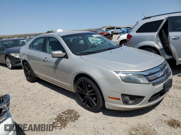 2010 Ford Fusion SE z VIN 3FAHP0HA7AR287260, wystawiony jako Copart lot #59298685 z przebiegiem 231 642 mil mil oraz Szkoda całkowita • Salvage title. Historia ofert i sprzedaży dostępna na DreamBid. Obrazek 4.