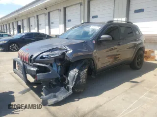 2017 Jeep Cherokee Trailhawk with VIN 1C4PJMBB2HW519495, listed as a Copart auction lot 50324415 with 83,699 mi miles and Salvage title. Bid and sale history available at DreamBid. Image 1.