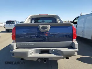 2002 Chevrolet Avalanche with VIN 3GNEK13T62G111797, listed as a Copart auction lot 74718404 with 313,990 mi miles and Salvage Title. Bid and sale history available at carsss.com. Image 6.