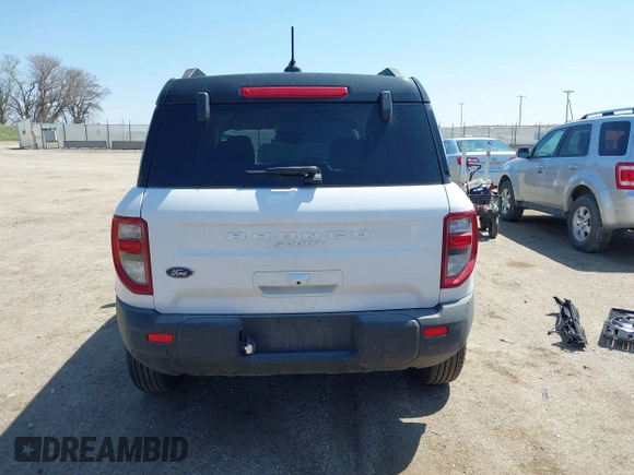 2025 Ford Bronco Sport Outer Banks with VIN 3FMCR9CN3SRE34345, listed as a IAAI auction lot 42081216 with 1,420 mi miles and . Bid and sale history available at DreamBid. Image 17.