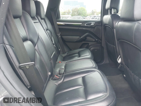 2016 Porsche Cayenne with VIN WP1AA2A27GKA15797, listed as a IAAI auction lot 42063043 with 81,464 mi miles. Bid and sale history available at carsss.com. Image 8.