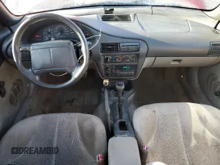 1996 Chevrolet Cavalier LS with VIN 1G1JF5246T7268300, listed as a Copart auction lot 43251625 with 172,696 mi miles and Salvage Title. Bid and sale history available at DreamBid. Image 8.