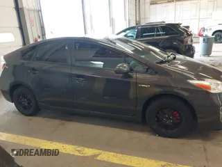 2015 Toyota Prius Four with VIN JTDKN3DU8F1983215, listed as a IAAI auction lot 41809447 with 135,899 mi miles. Bid and sale history available at carsss.com. Image 14.