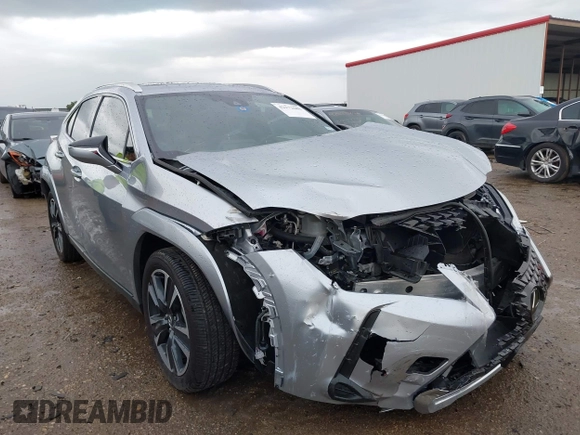 2024 Lexus UX 250h Premium z VIN JTHP6JBH7R2193351, wystawiony jako IAAI lot #42172680 z przebiegiem 10 072 mil mil oraz . Historia ofert i sprzedaży dostępna na DreamBid. Obrazek 1.