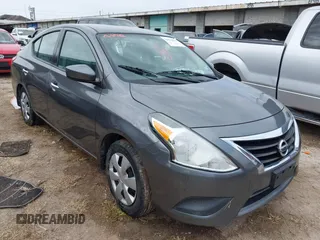 2019 Nissan Versa SV z VIN 3N1CN7AP3KL818334, wystawiony jako IAAI lot #41932878 z przebiegiem Nie podano mil oraz . Historia ofert i sprzedaży dostępna na DreamBid. Obrazek 1.