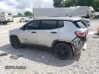 2017 Jeep Compass Sport z VIN 3C4NJCAB3HT652338, wystawiony jako Copart lot #63076055 z przebiegiem 109 701 mil mil oraz Szkoda całkowita • Salvage title. Historia ofert i sprzedaży dostępna na DreamBid. Obrazek 2.