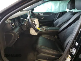 2019 Mercedes-Benz E-Class E 300 with VIN WDDZF4KB8KA528772, listed as a Copart auction lot 46392773 with 33,236 mi miles. Bid and sale history available at carsss.com. Image 7.