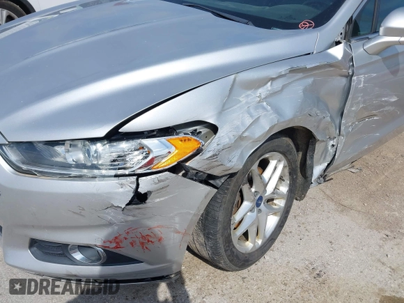 2013 Ford Fusion SE with VIN 3FA6P0HR6DR247396, listed as a IAAI auction lot 41925395 with 111,230 mi miles. Bid and sale history available at carsss.com. Image 6.