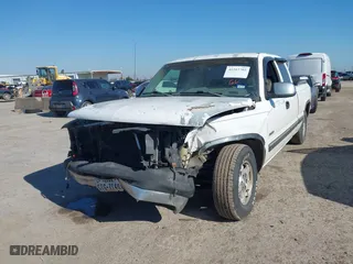 1999 Chevrolet Silverado 1500 LS with VIN 2GCEC19T1X1229396, listed as a IAAI auction lot 41212702 with 480,867 mi miles. Bid and sale history available at carsss.com. Image 6.