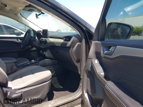 2021 Ford Escape SE Hybrid z VIN 1FMCU9BZ7MUA83308, wystawiony jako IAAI lot #42306765 z przebiegiem 33 719 mil mil oraz . Historia ofert i sprzedaży dostępna na DreamBid. Obrazek 5.