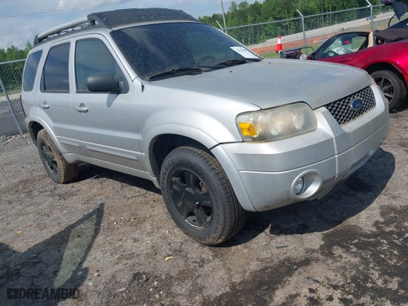 2007 Ford Escape Limited with VIN 1FMCU04167KA09610, listed as a IAAI auction lot 42110400 with 250,550 mi miles. Bid and sale history available at carsss.com. Image 1.
