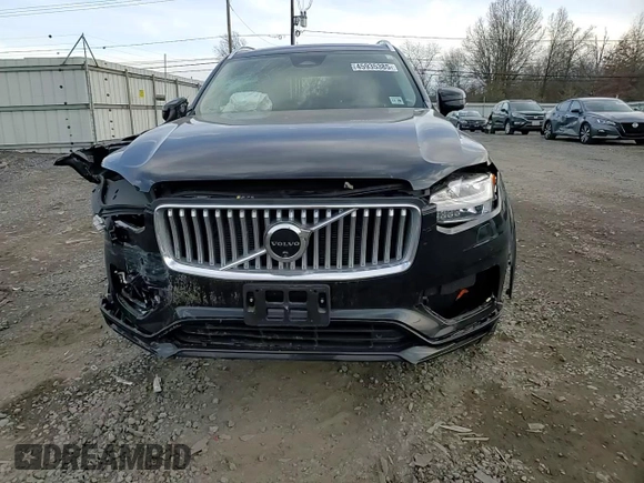 2024 Volvo XC90 Ultimate Bright Theme with VIN YV4062PF5R1185137, listed as a Copart auction lot 45935385 with 15,719 mi miles and Salvage Title. Bid and sale history available at carsss.com. Image 12.