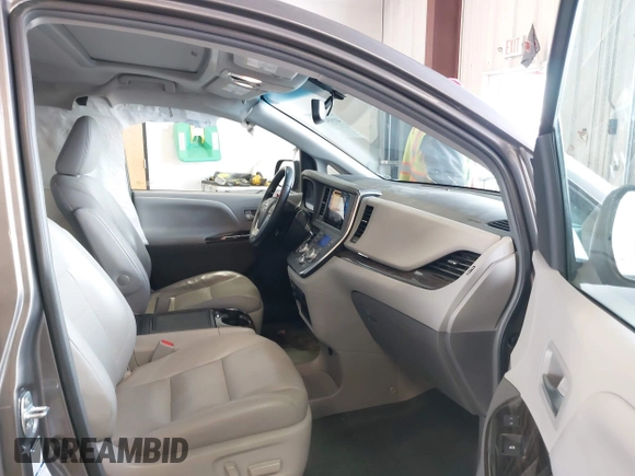 2017 Toyota Sienna with VIN 5TDDZ3DC5HS187614, listed as a IAAI auction lot 41934707 with 82,943 mi miles and . Bid and sale history available at DreamBid. Image 5.