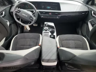 2023 Kia EV6 GT-Line with VIN KNDC4DLC5P5119755, listed as a Copart auction lot 52284784 with 5,559 mi miles and Salvage Title. Bid and sale history available at carsss.com. Image 8.