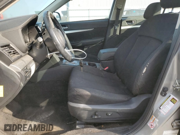 2011 Subaru Legacy Premium z VIN 4S3BMBF62B3226224, wystawiony jako Copart lot #44146705 z przebiegiem 116 888 mil mil oraz Szkoda całkowita • Salvage title. Historia ofert i sprzedaży dostępna na DreamBid. Obrazek 7.