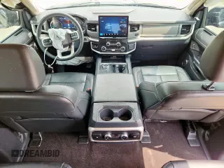 2022 Ford Expedition Max XLT z VIN 1FMJK1HT8NEA62920, wystawiony jako Copart lot #57080095 z przebiegiem 25 632 mil mil oraz Szkoda całkowita • Salvage title. Historia ofert i sprzedaży dostępna na DreamBid. Obrazek 7.
