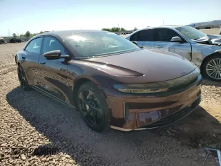 2024 Lucid Air Pure z VIN 50EA1PGA8RA001327, wystawiony jako Copart lot #74682774 z przebiegiem 3284 mil mil oraz Szkody całkowita. Historia ofert i sprzedaży dostępna na DreamBid. Obrazek 4.
