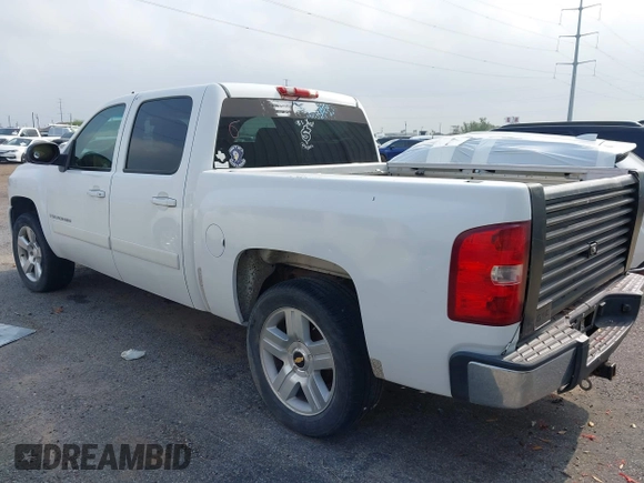 2008 Chevrolet Silverado 1500 1LT with VIN 3GCEC13058G305273, listed as a IAAI auction lot 41630003 with 301,420 mi miles and . Bid and sale history available at DreamBid. Image 3.