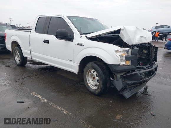 2017 Ford F-150 XL with VIN 1FTEX1CGXHKD21009, listed as a IAAI auction lot 41473582 with 192,489 mi miles. Bid and sale history available at carsss.com. Image 1.
