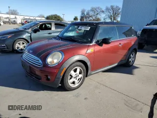 2010 MINI Clubman z VIN WMWML3C53ATX38082, wystawiony jako Copart lot #46718665 z przebiegiem Nie podano mil oraz Czysty tytuł • Clean title. Historia ofert i sprzedaży dostępna na DreamBid. Obrazek 1.