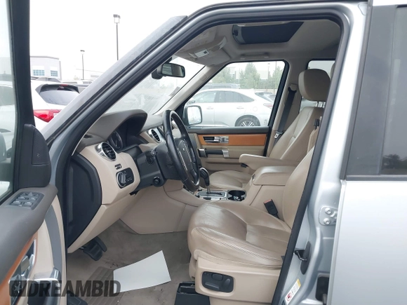 2010 Land Rover LR4 Lux with VIN SALAK2D42AA524648, listed as a IAAI auction lot 40165349 with 120,566 mi miles and . Bid and sale history available at DreamBid. Image 5.
