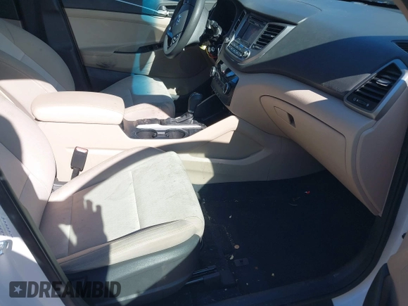 2017 Hyundai Tucson SE with VIN KM8J3CA40HU403622, listed as a IAAI auction lot 41698388 with 98,620 mi miles. Bid and sale history available at carsss.com. Image 5.