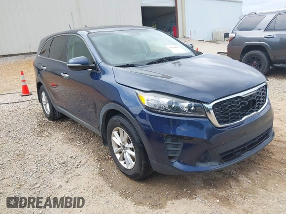 2019 Kia Sorento LX with VIN 5XYPG4A32KG505075, listed as a IAAI auction lot 41918622 with 103,650 mi miles. Bid and sale history available at carsss.com. Image 1.