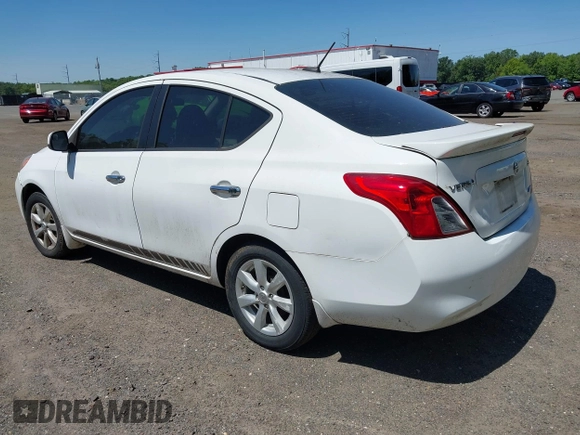 2013 Nissan Versa SV with VIN 3N1CN7AP2DL876518, listed as a IAAI auction lot 42409472 with Not provided miles and . Bid and sale history available at DreamBid. Image 3.