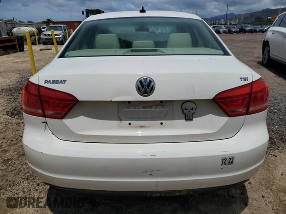2014 Volkswagen Passat Wolfsburg Edition z VIN 1VWAT7A33EC022610, wystawiony jako Copart lot #51135715 z przebiegiem 94 537 mil mil oraz Czysty tytuł • Clean title. Historia ofert i sprzedaży dostępna na DreamBid. Obrazek 6.