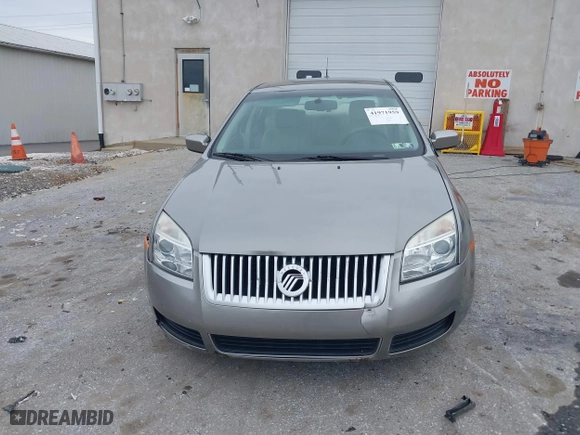 2008 Mercury Milan with VIN 3MEHM07Z98R659975, listed as a IAAI auction lot 41971959 with 115,805 mi miles. Bid and sale history available at carsss.com. Image 13.