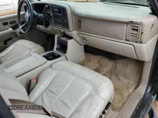 2002 Chevrolet Suburban Z71 with VIN 3GNFK16Z72G349789, listed as a Copart auction lot 79714354 with 290,525 mi miles and Salvage Title. Bid and sale history available at carsss.com. Image 8.