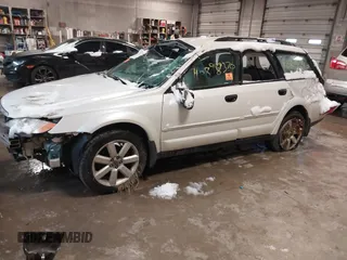 2009 Subaru Outback Special Edtn with VIN 4S4BP61C396338952, listed as a IAAI auction lot 40898370 with 181,008 mi miles. Bid and sale history available at carsss.com. Image 2.