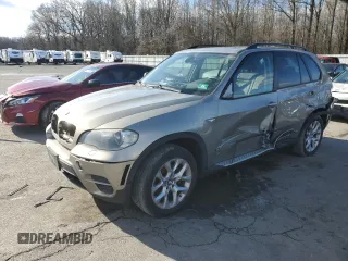 2011 BMW X5 35i with VIN 5UXZV4C59BL741688, listed as a Copart auction lot 44701875 with 90,788 mi miles and Salvage Title. Bid and sale history available at carsss.com. Image 1.