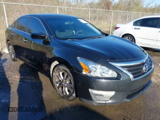 2015 Nissan Altima 2.5 SL with VIN 1N4AL3AP6FN395506, listed as a IAAI auction lot 41835334 with 268,213 mi miles. Bid and sale history available at carsss.com. Image 1.